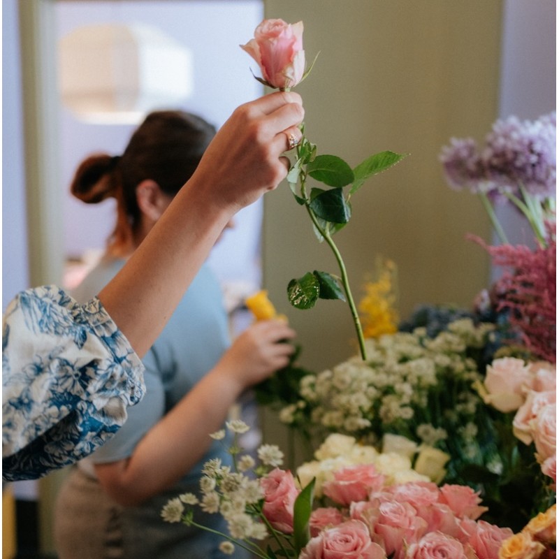 Corso serale base fioristi – Martedì tra i fiori | Lezioni pratiche a Bologna
