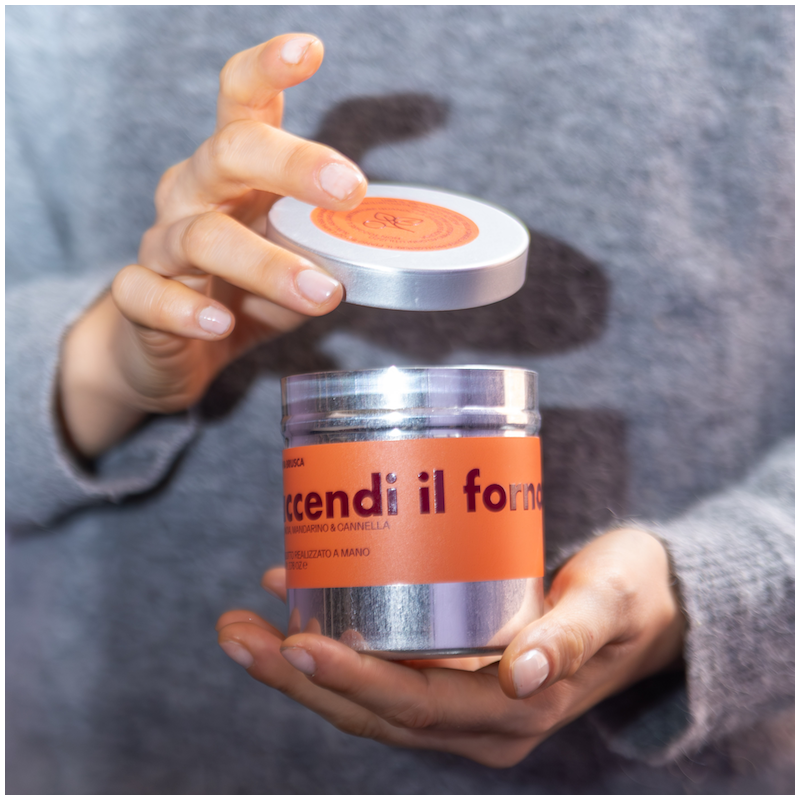 Candela profumata “Accendi il forno – Soia artigianale | Olivia Brusca
