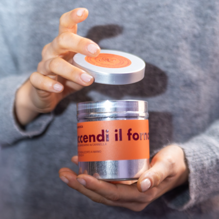 Candela profumata “Accendi il forno – Soia artigianale | Olivia Brusca