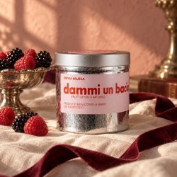 Candela profumata “Dammi un bacio – Soia artigianale | Olivia Brusca